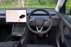 Used Tesla Model Y 2022-present interior dashboard