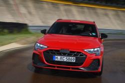 tyre-testing-audi-on-track