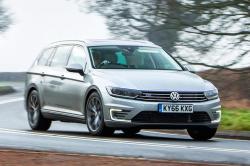 Used Volkswagen Passat Estate front
