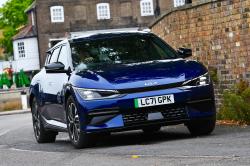 Used Kia EV6 2021-present front cornering blue