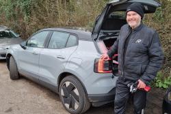 Volvo EX30 NYD walk