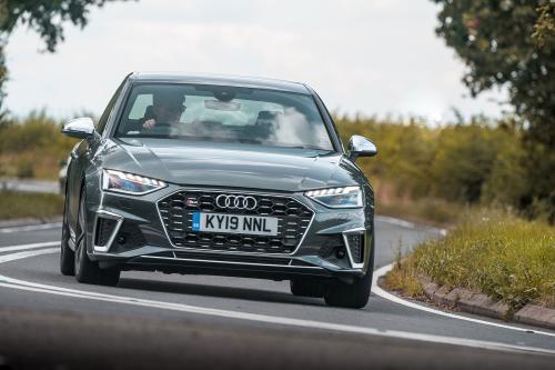 Audi S4 2022 front cornering