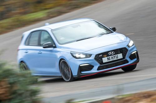 Hyundai i30 N front cornering