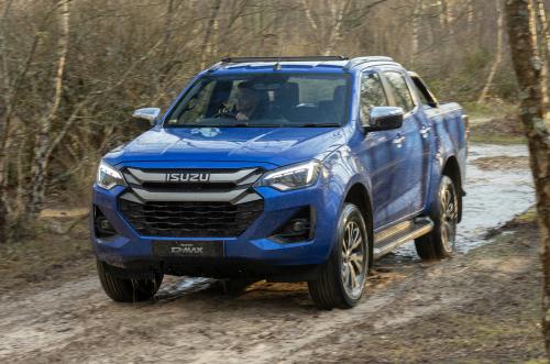 Isuzu D-Max driving front left