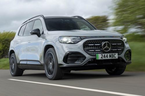 Mercedes GLB driving front right