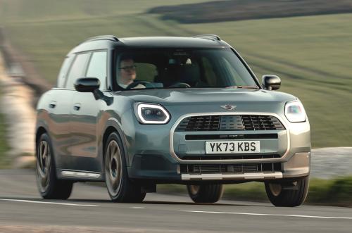 Mini Countryman front cornering