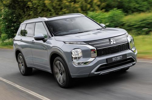 Mitsubishi Outlander PHEV driving front right