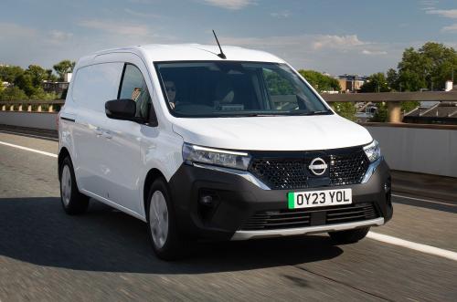 Nissan Townstar EV front right driving