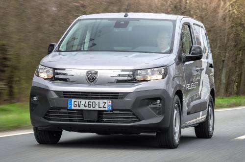 Peugeot Partner front left driving