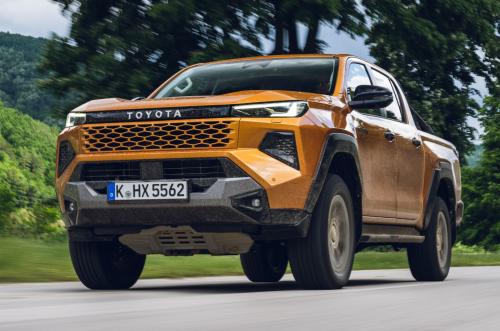Toyota Hilux front dynamic