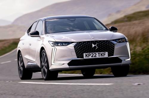 DS No 4 E-Tense front dynamic