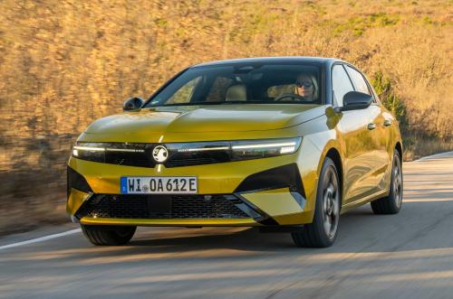 2026 Vauxhall Astra front dynamic