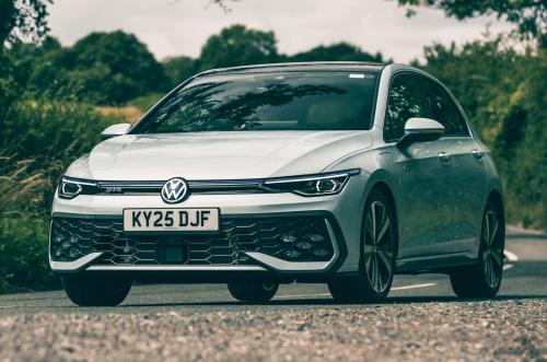 Volkswagen Golf GTE dynamic front