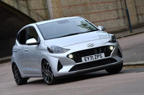 Used Hyundai i10 2020-present front cornering silver