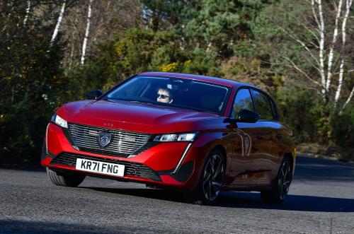 Used Peugeot 308 2022-present front cornering red