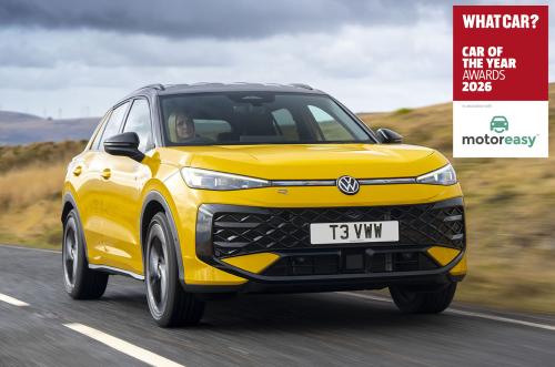 Volkswagen T-Roc front driving with Awards logo